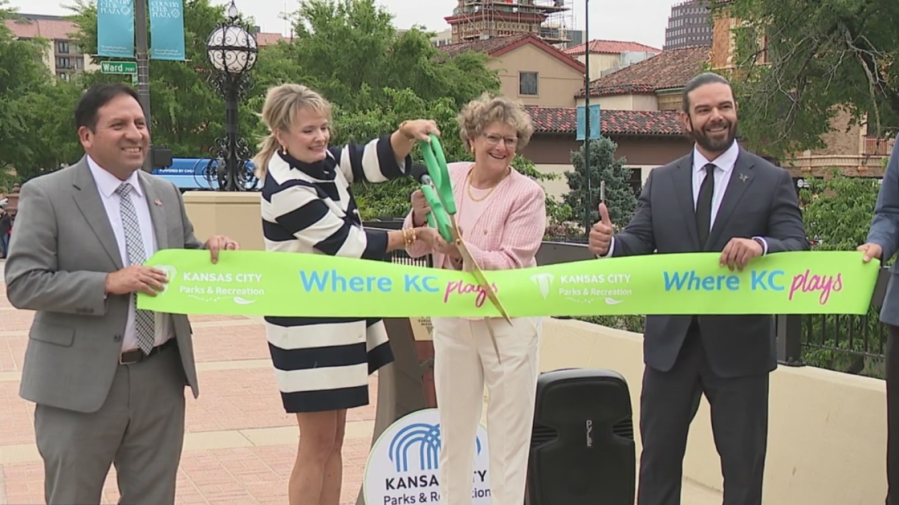 Kansas City cuts ribbon on repaired Wornall Bridge