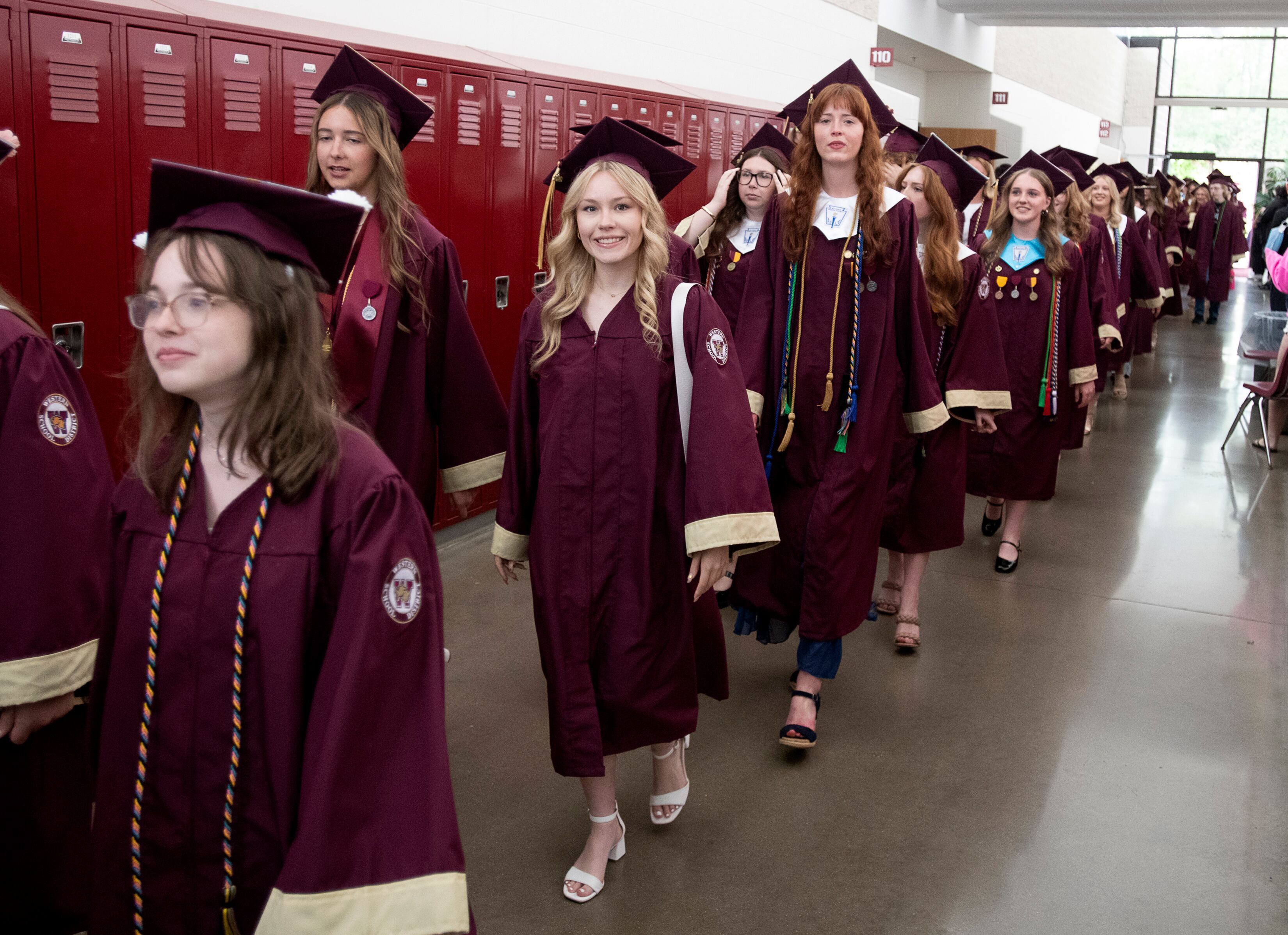 Western seniors take one last stroll through halls before graduation