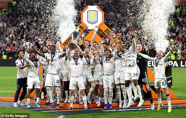 prince-william-beams-as-he-celebrates-aston-villa-s-triumph-and-gets