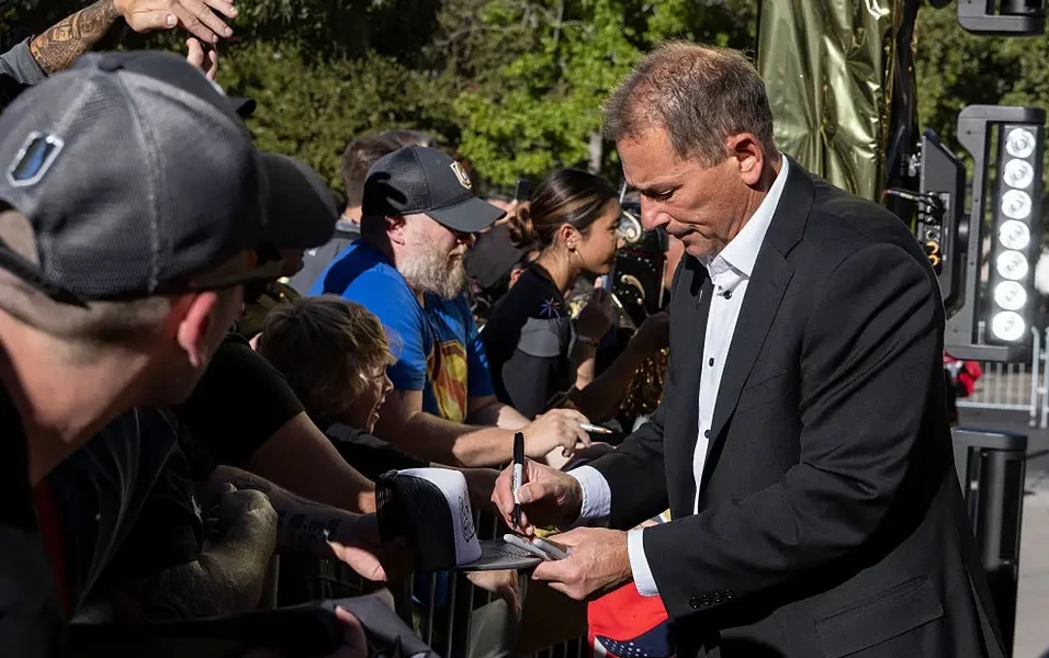 NHL coaches' group challenges Vegas over Cassidy interview block
