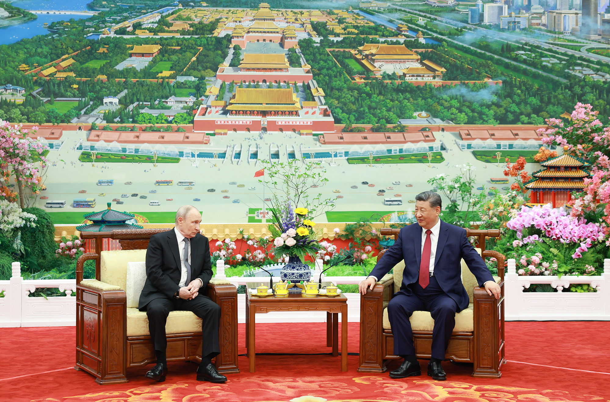 Ông Tập và ông Putin thưởng trà, bàn về 'những vấn đề quan trọng nhất'