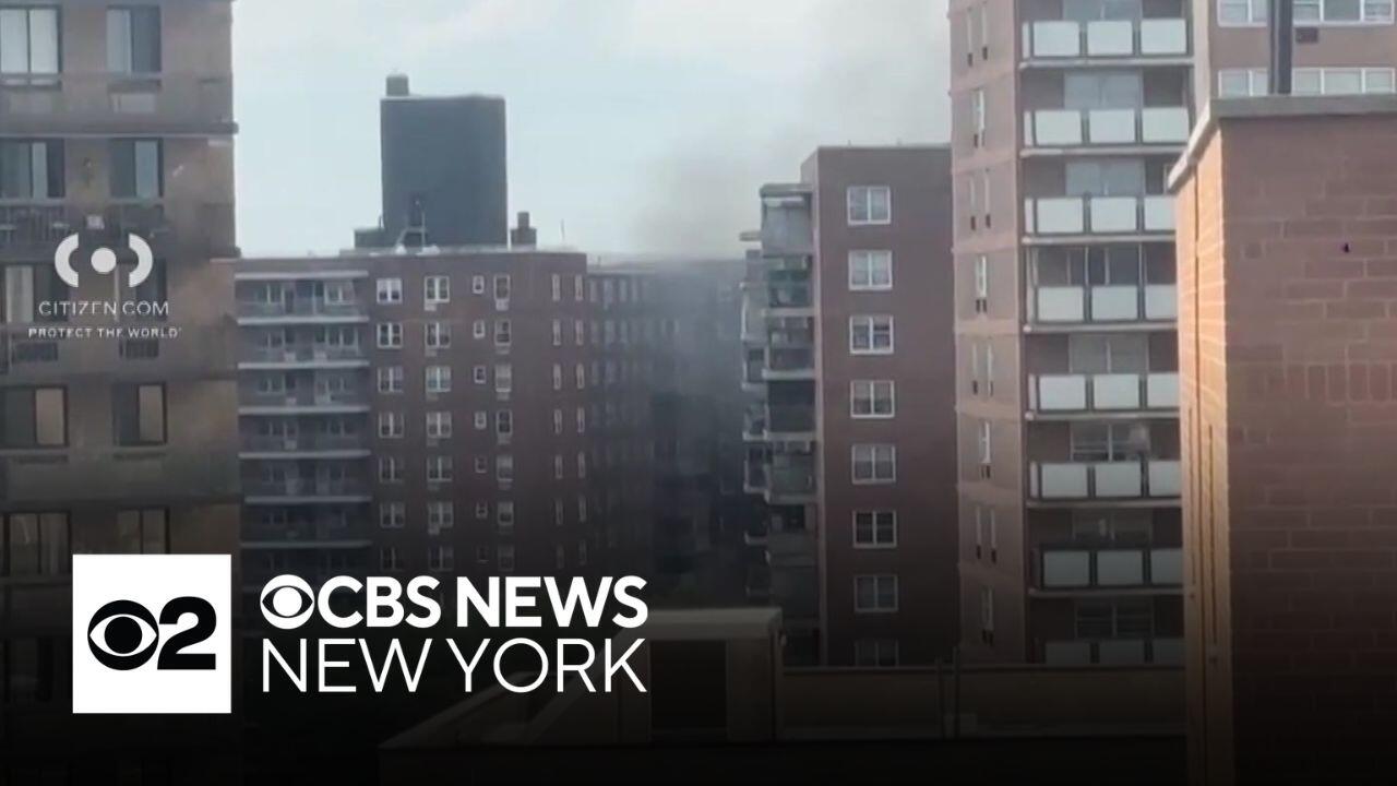 3 officers hurt in Queens fire