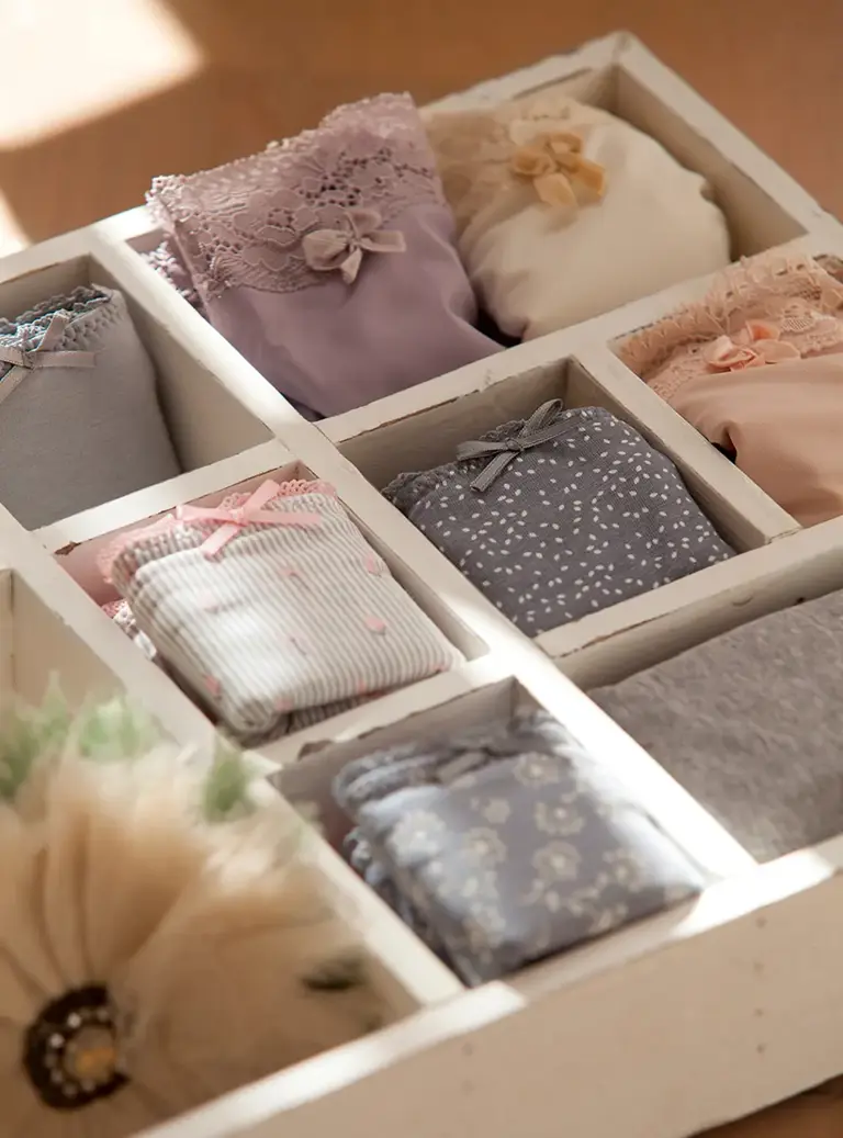 Cómo ordenar la ropa y qué debemos priorizar cuando tenemos pocos cajones