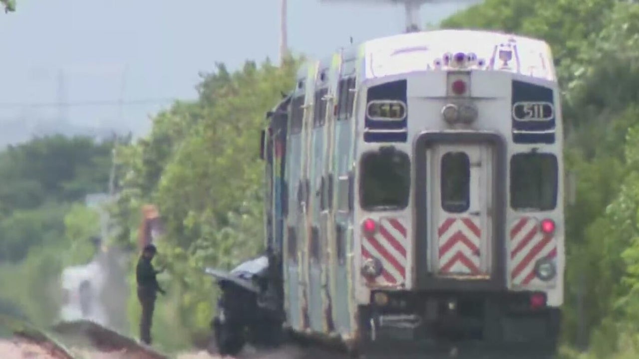 Driver dies after SUV crashes into Tri-Rail train in Oakland Park