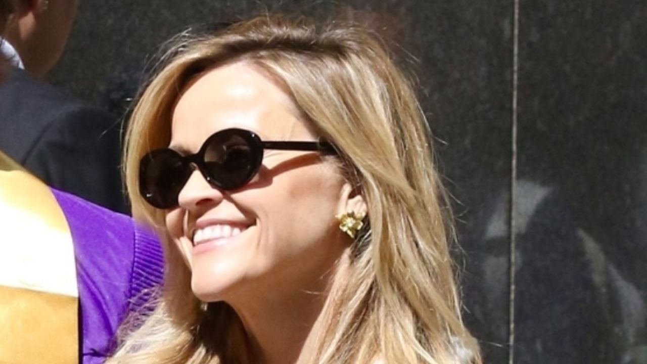 Reese Witherspoon teamed a denim dress with the DeMellier bag that's been on my wishlist for years