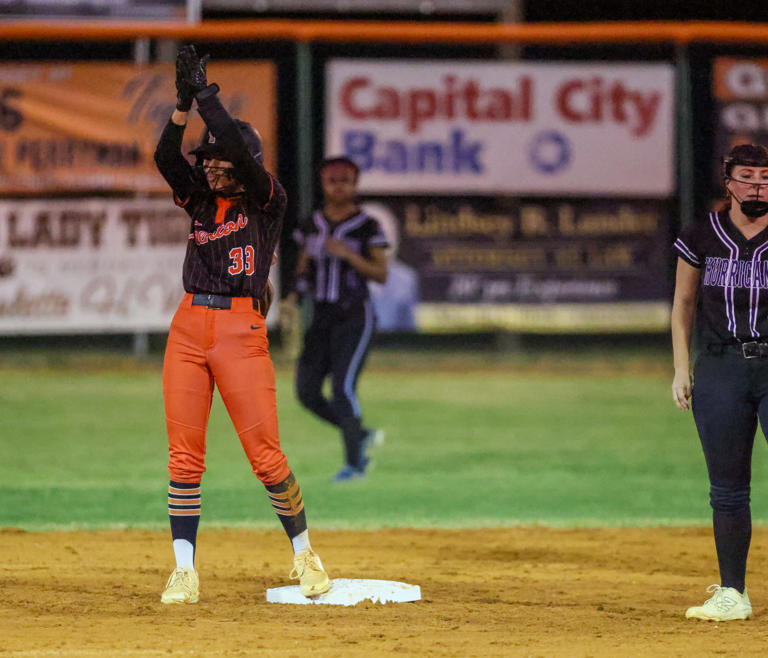 Trenton softball makes it three state titles in a row with run-rule win