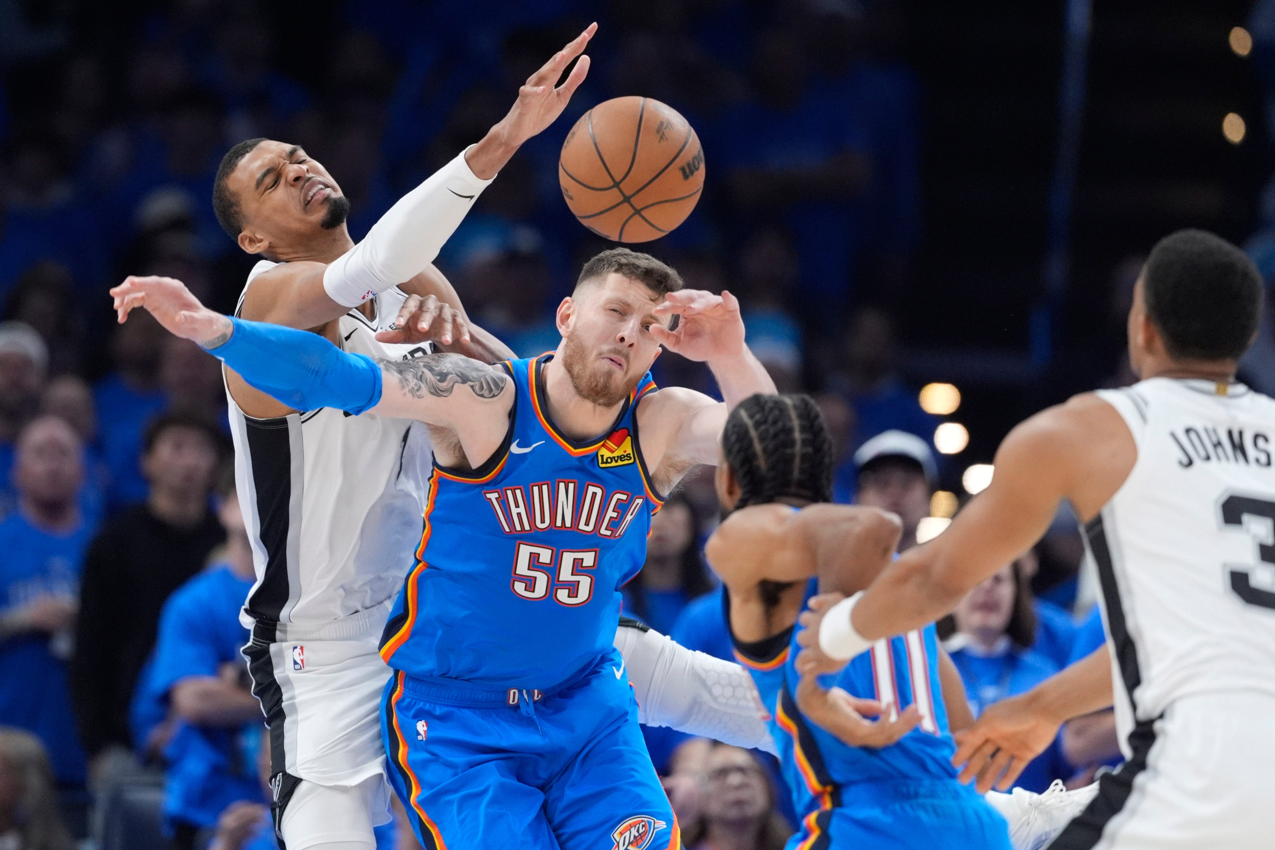 Isaiah Hartenstein alters course of Thunder-Spurs series with his Wemby ...
