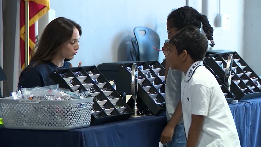 Mobile clinic brings eye exams to underserved San Diego students