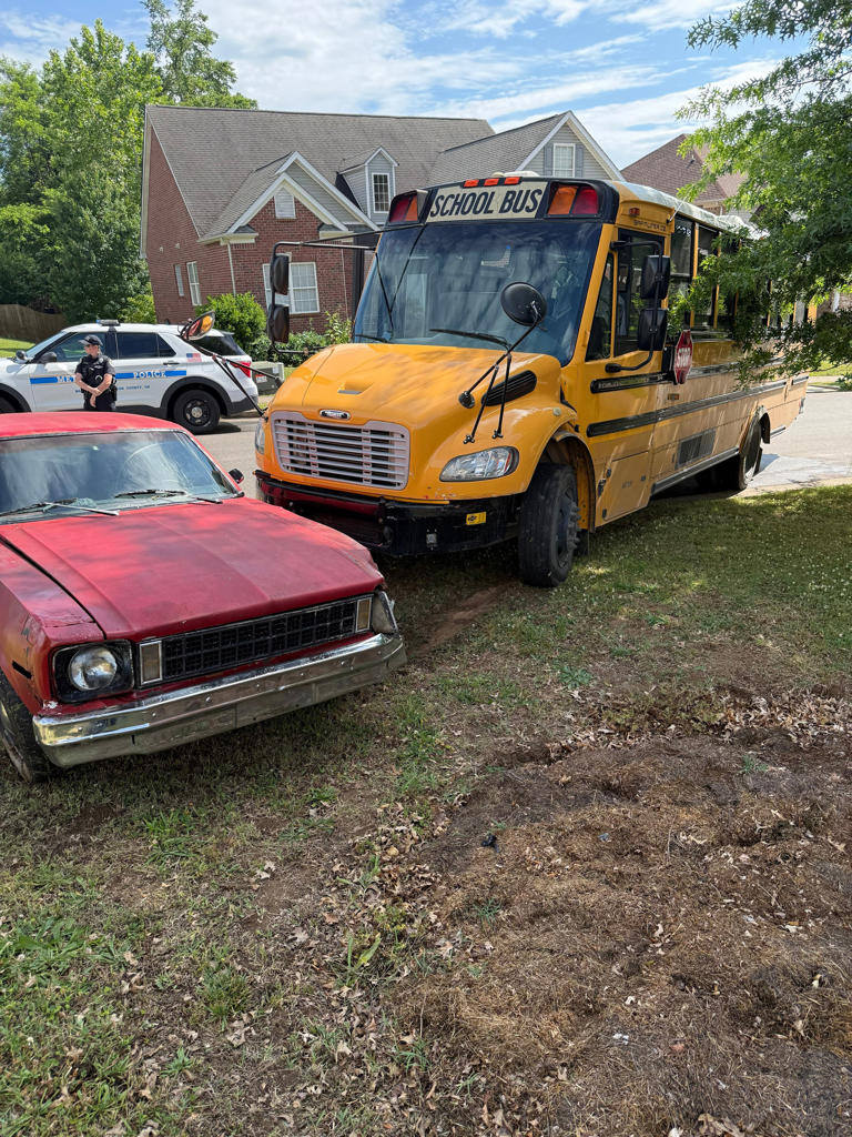 Nashville school bus driver arrested for DUI after crash on way to pick ...