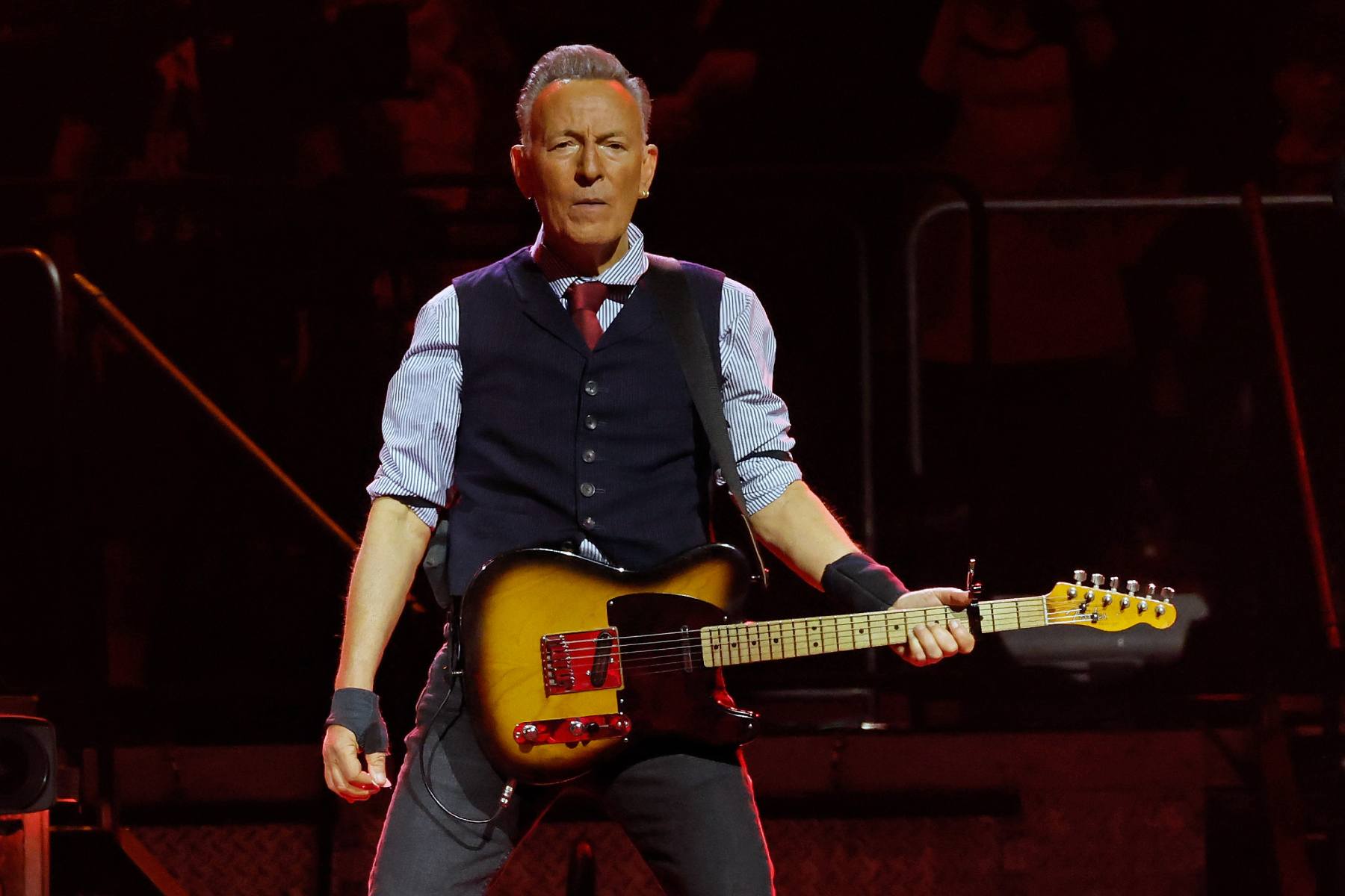 Bruce Springsteen sings 'Streets of Minneapolis' as 'Late Show' ends