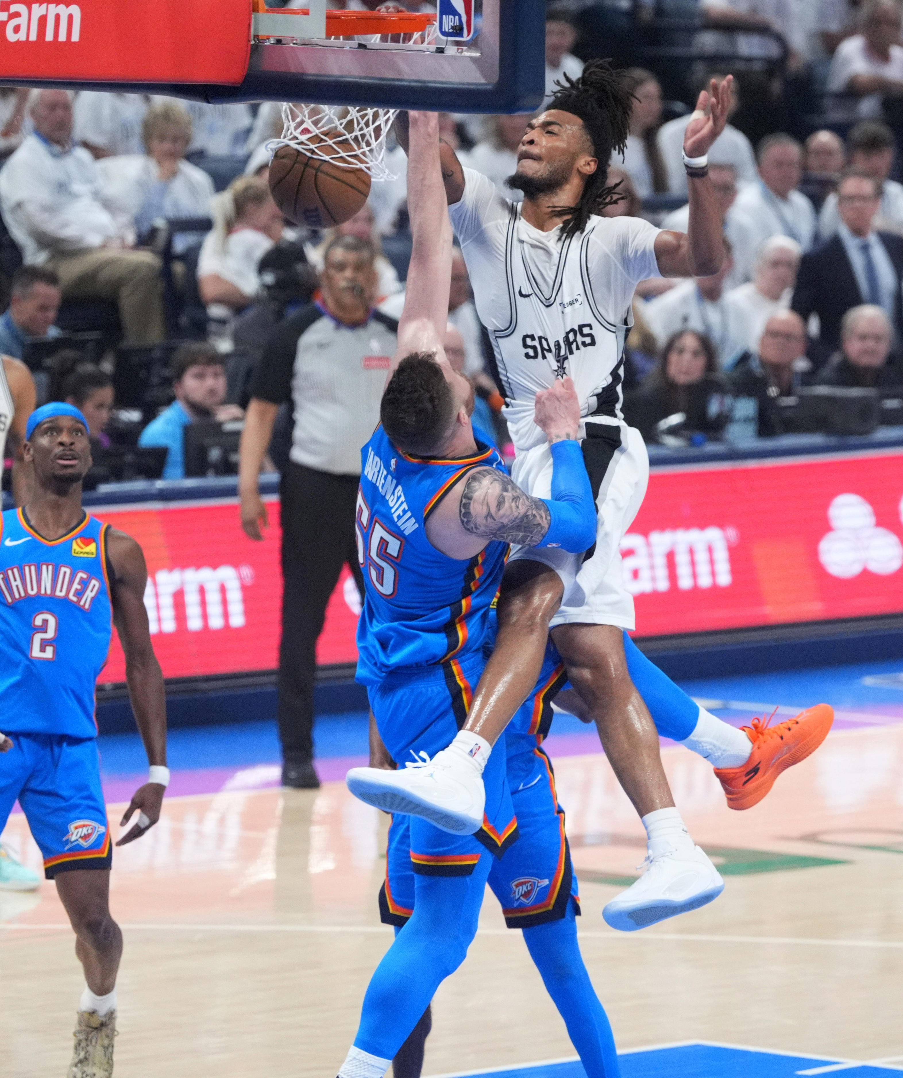 Alex Caruso again does it all as Thunder evens Western Conference ...