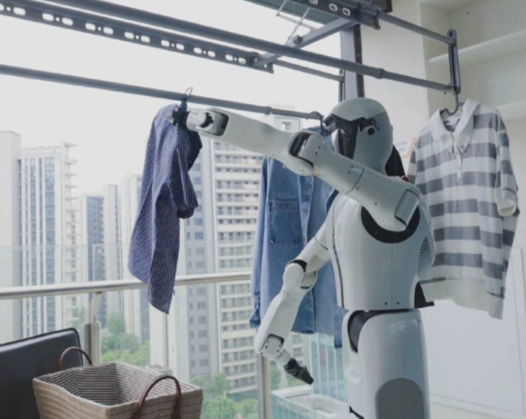 China launches first universal household robot “Shiguang S1” in Wuhan