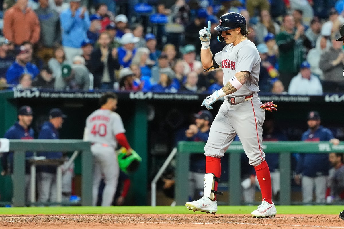 Jonrón de 2 carreras de Durán da a Medias Rojas triunfo de 4-3 sobre Reales