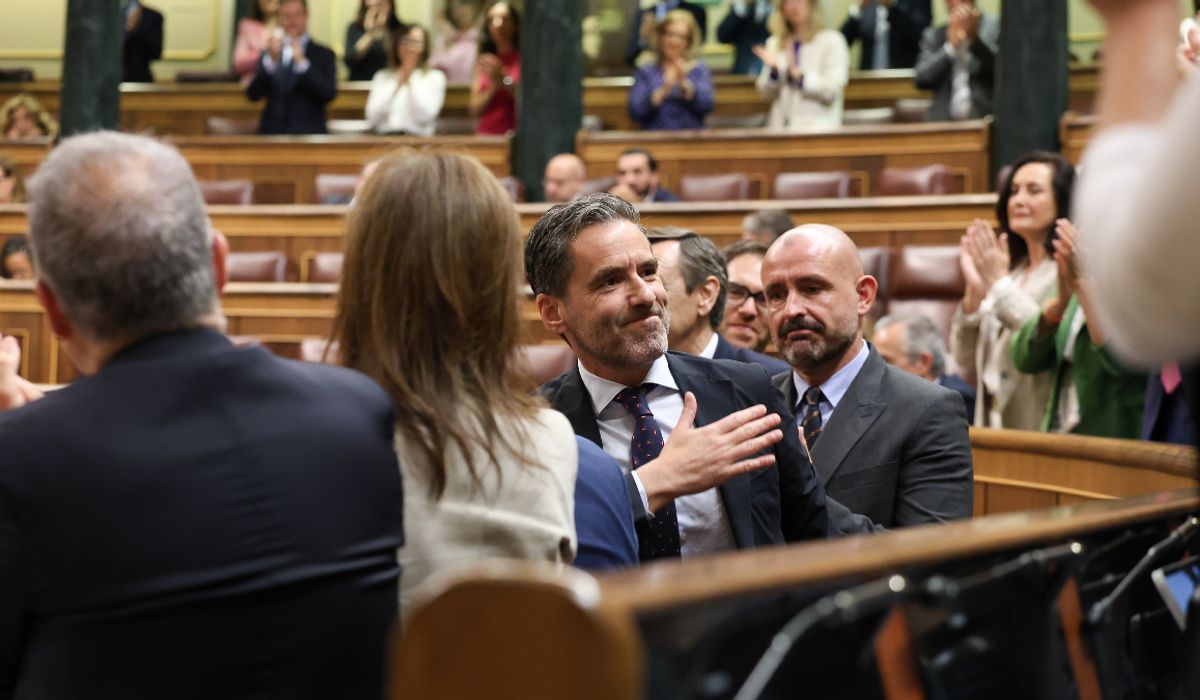 El PP se pone en pie por Sémper en el Congreso tras su duro mensaje a ...