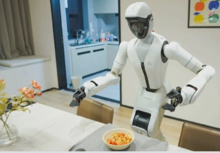 China launches first universal household robot “Shiguang S1” in Wuhan