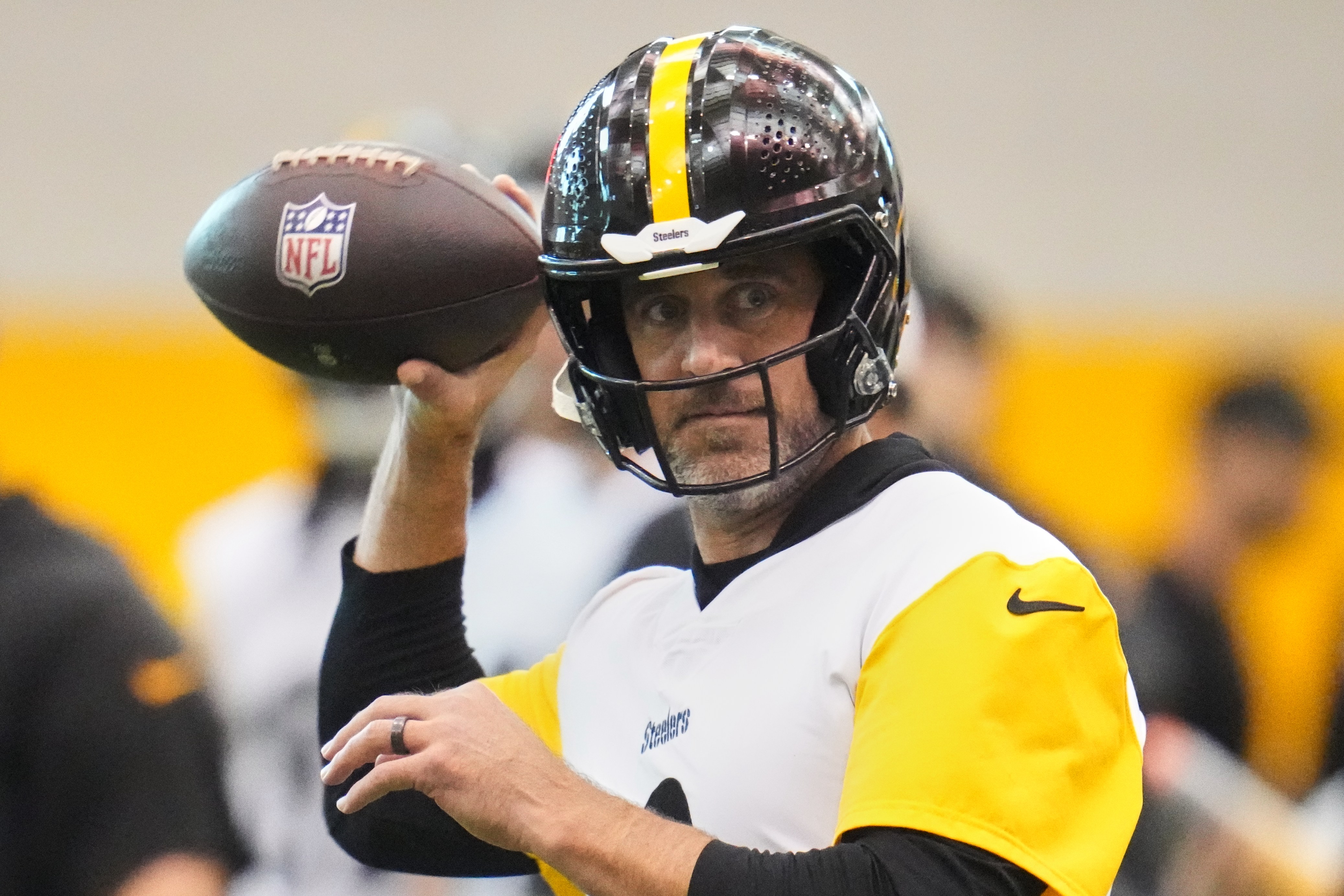 NFL-stjernen Rodgers (42) legger opp etter sesongen – gjenforent med ...