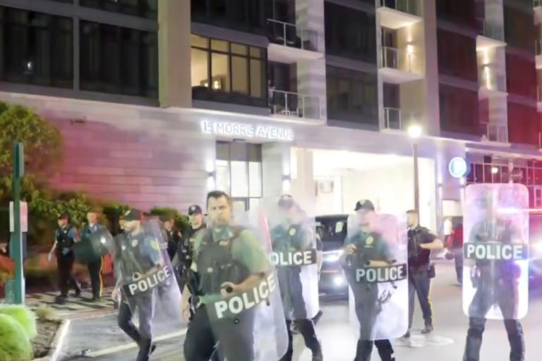 Hundreds of young people take over NJ beach town, sparking chaos and ...