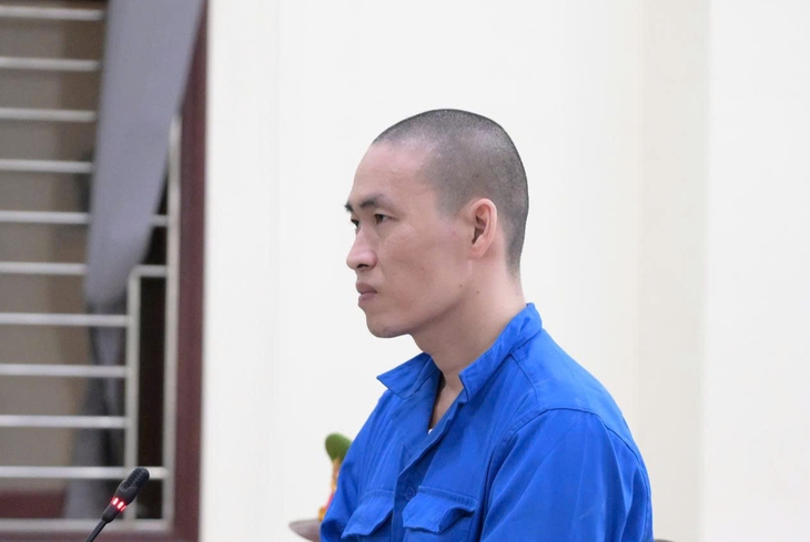 Anh rể, em vợ đâm chém nhau chỉ vì chiếc micro