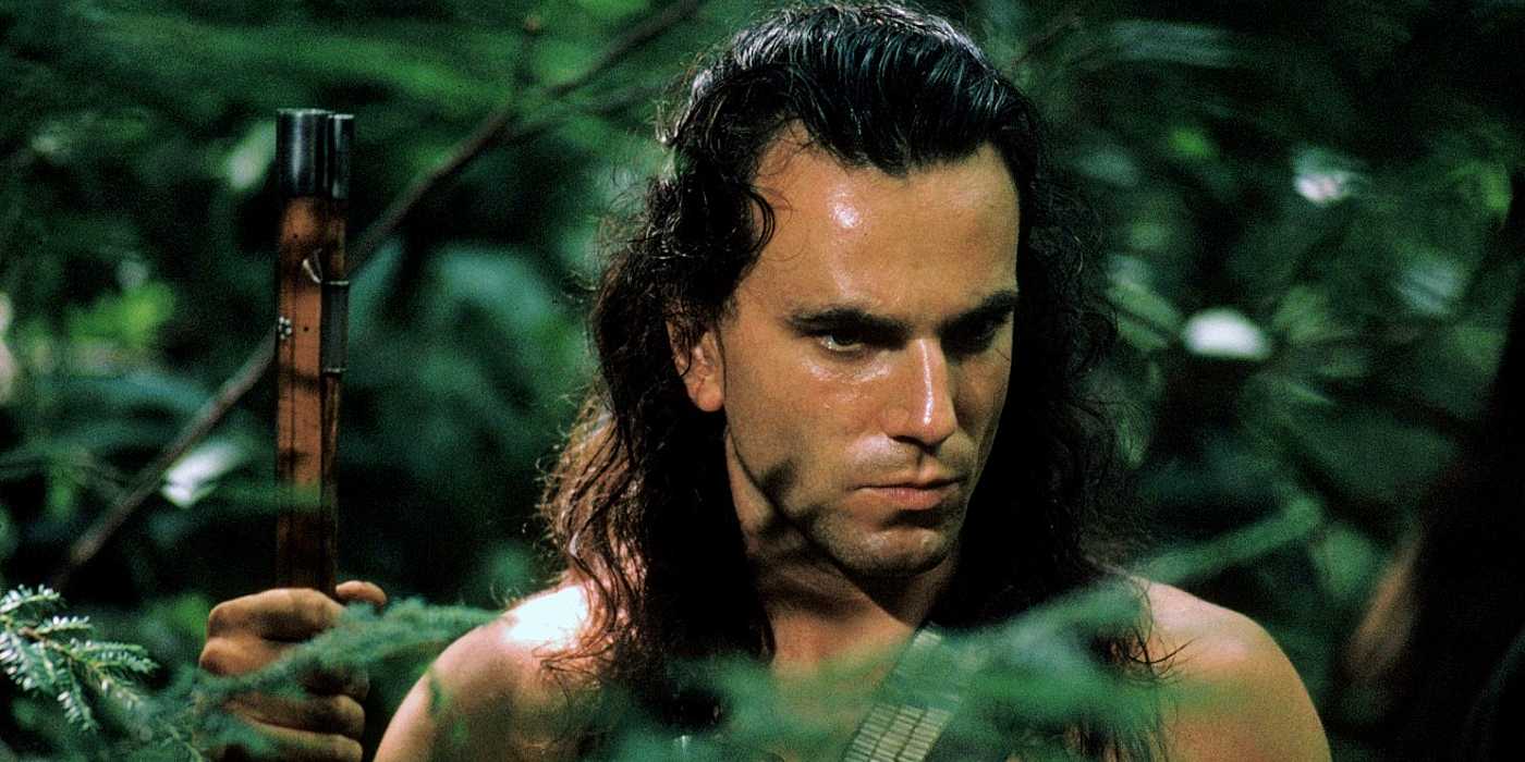 Hawkeye stands in the trees in The Last of the Mohicans 1992