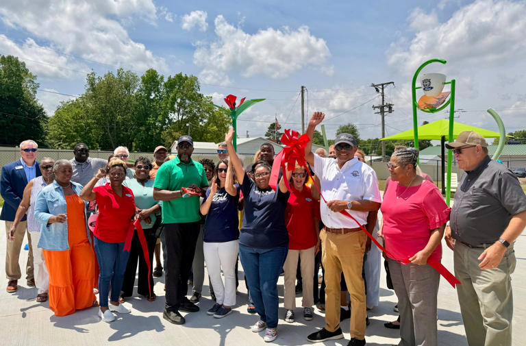 Ford invests $450K in Brownsville's only pool for new splash pad