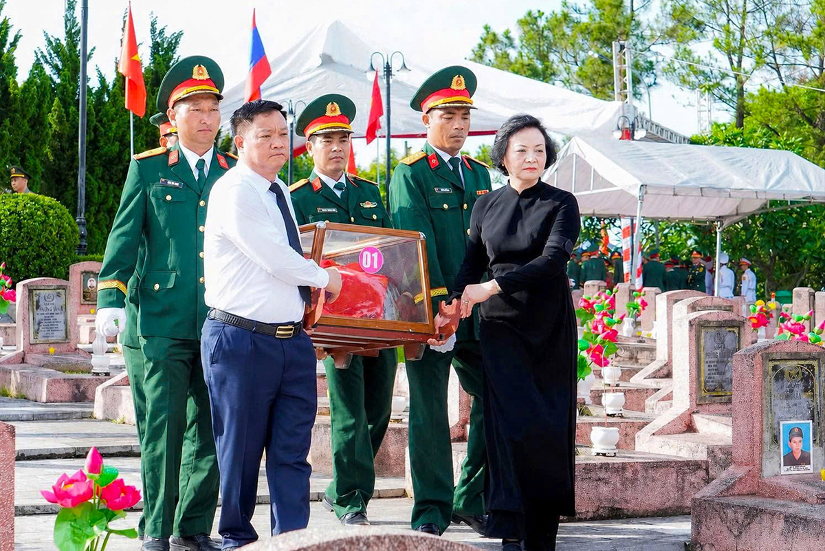 80 hài cốt liệt sĩ được đưa về Nghệ An