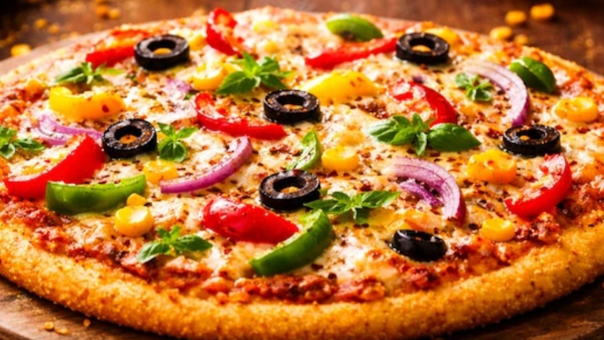 Thin vs thick pizza crust: Taste, texture and calories compared