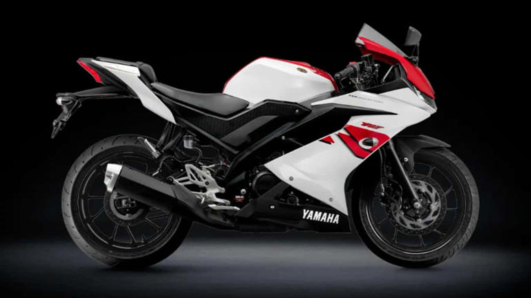 These small Yamaha sportbikes look really good with these 70th ...