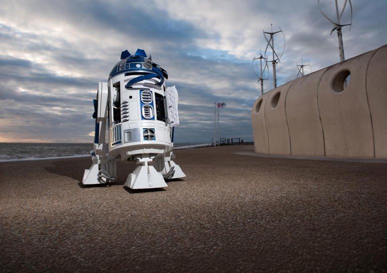 Lancashire Star Wars fan creates fully working R2-D2 replica controlled ...