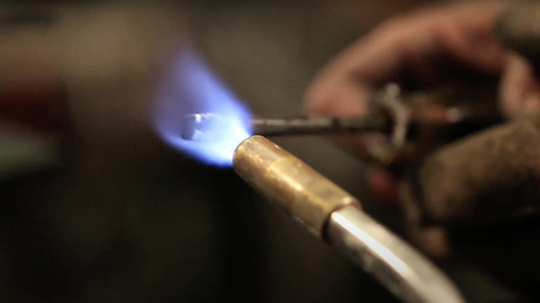 Don't throw out your old screwdrivers – repurpose them into different ...