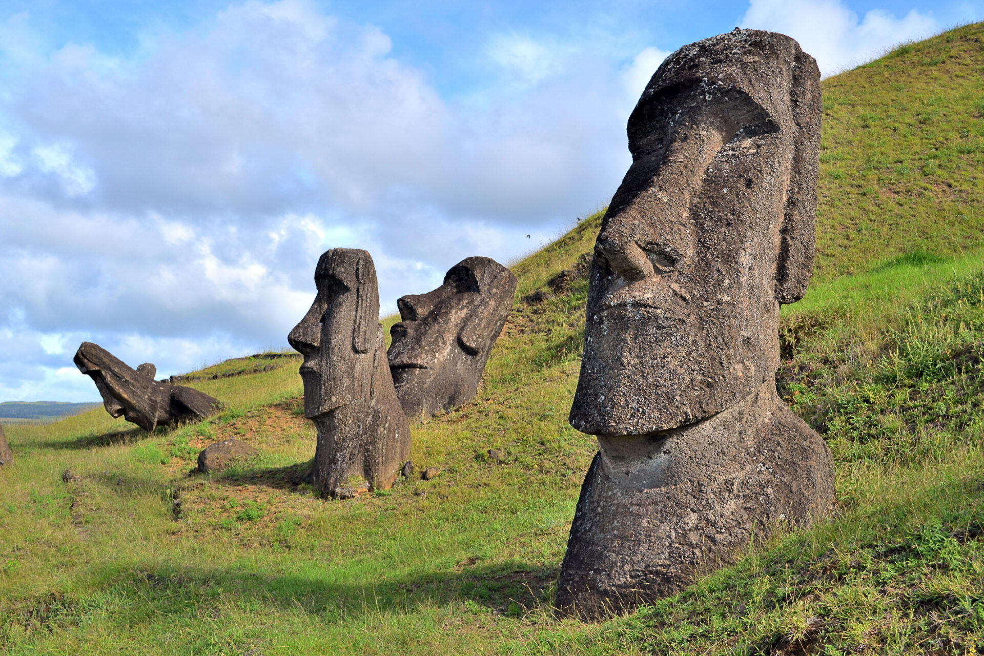 Alleged ancient traces of extraterrestrial presence on Earth