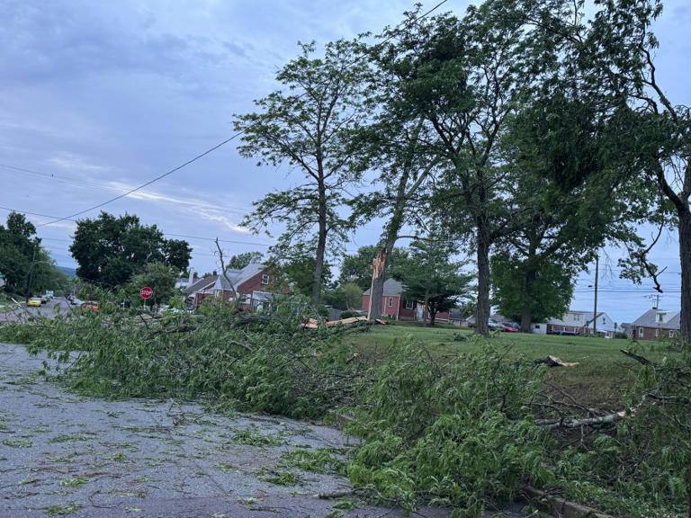 Strong winds rip through Montgomery County, leaving thousands without power