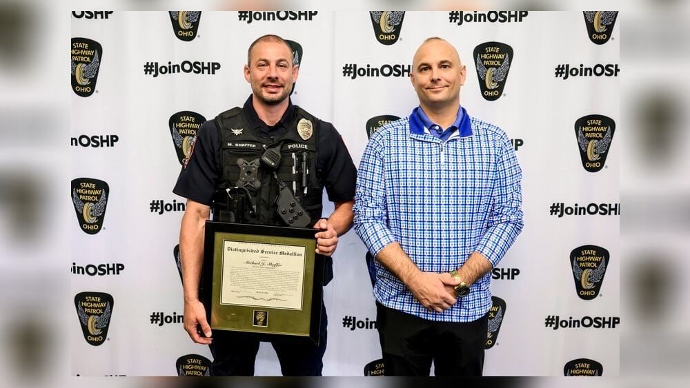 Ohio officer honored after donating kidney to state trooper