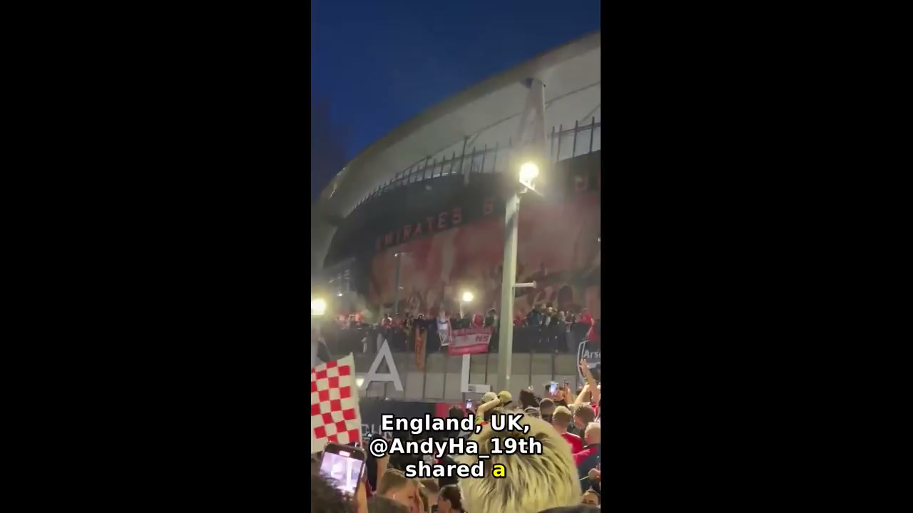 Arsenal fans flood Emirates Stadium area after Premier League title win ...