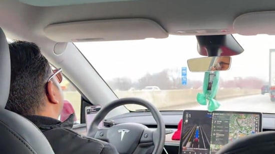 Tesla Uber driver falls asleep mid-ride as car drives itself, internet ...