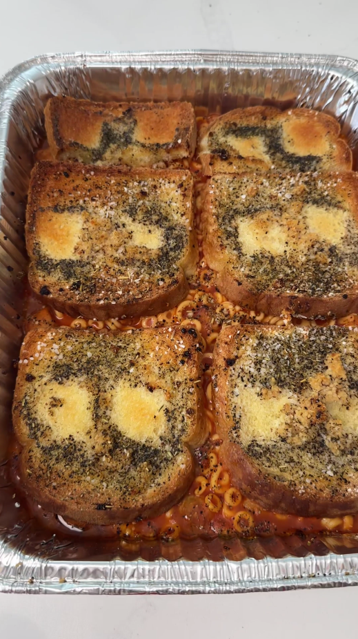 A simple baked spaghetti recipe for any occasion