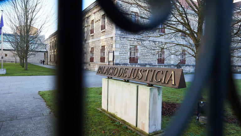 Condenado a dos años de cárcel y a multa de 2.700 euros por estafar a ...