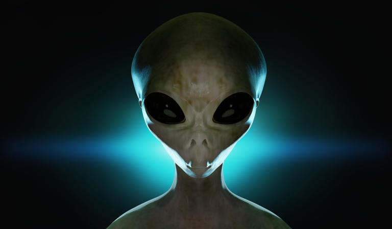 Crashed UFOs contained four different types of alien, according to CIA ...