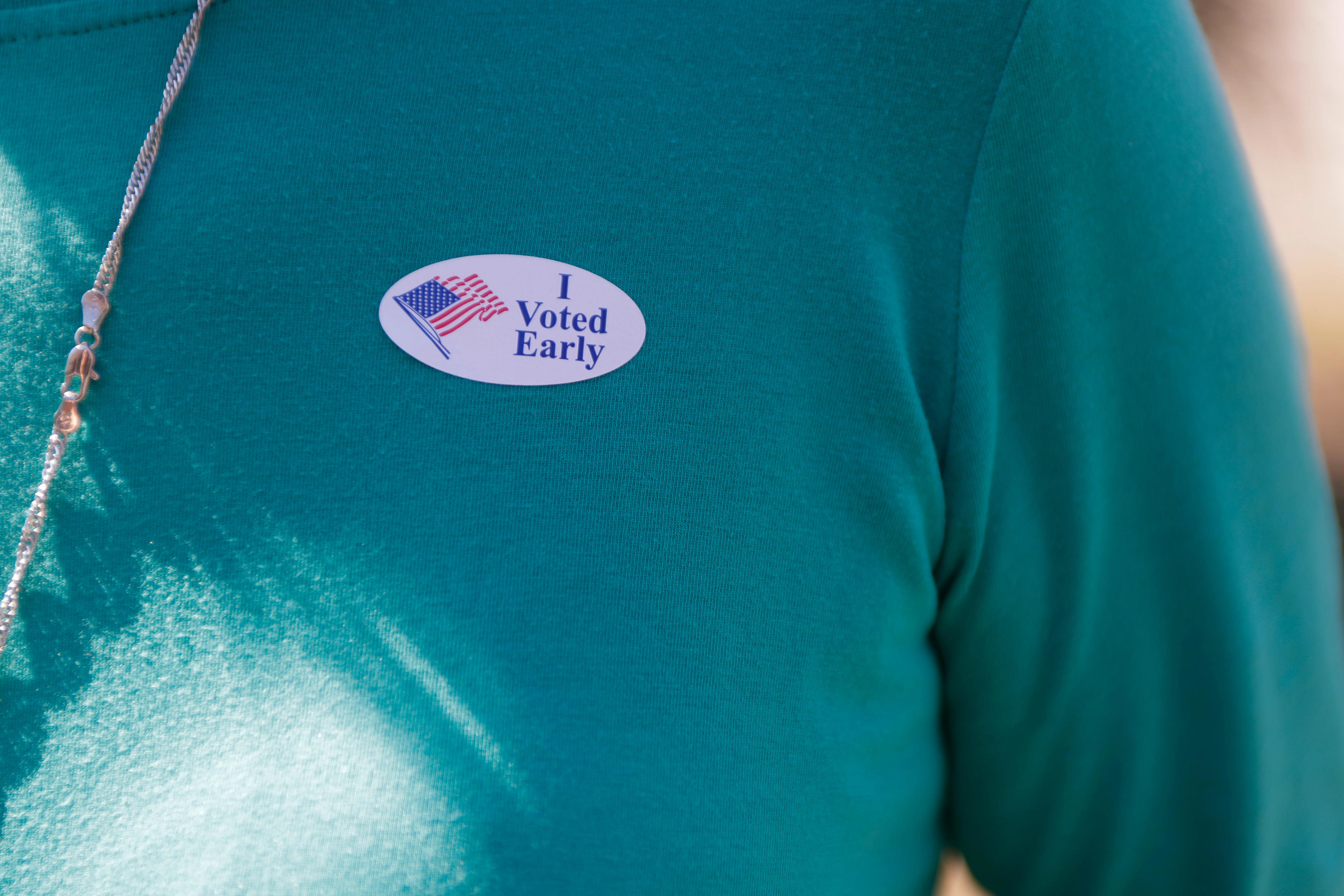 What are latest poll numbers in US Senate race to represent Florida?