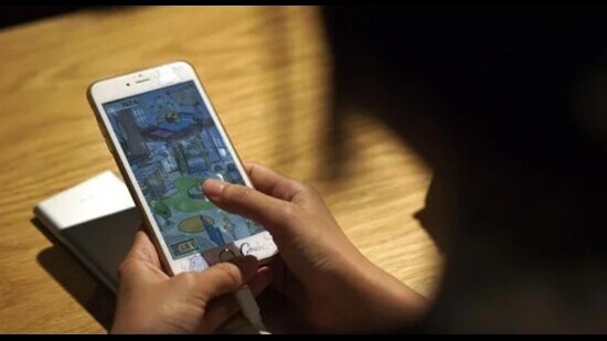 2 boys fall for mobile game bluff, kill friend for money after failed ...