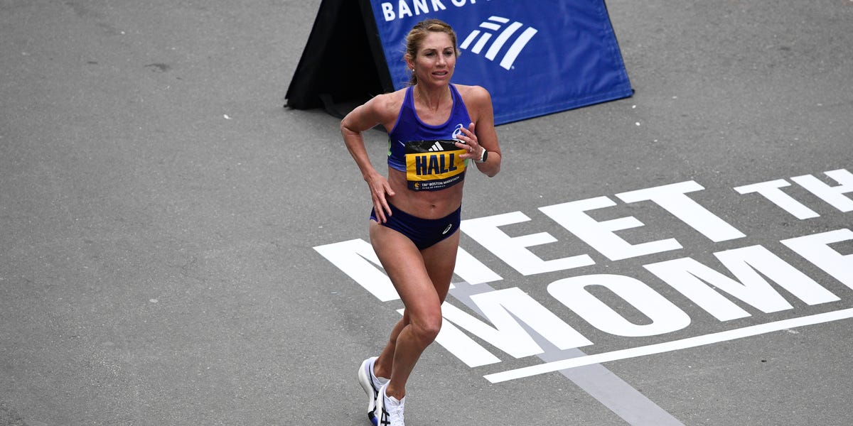 Sara Hall turns recovery miles into sing-alongs. It’s the hack you need ...