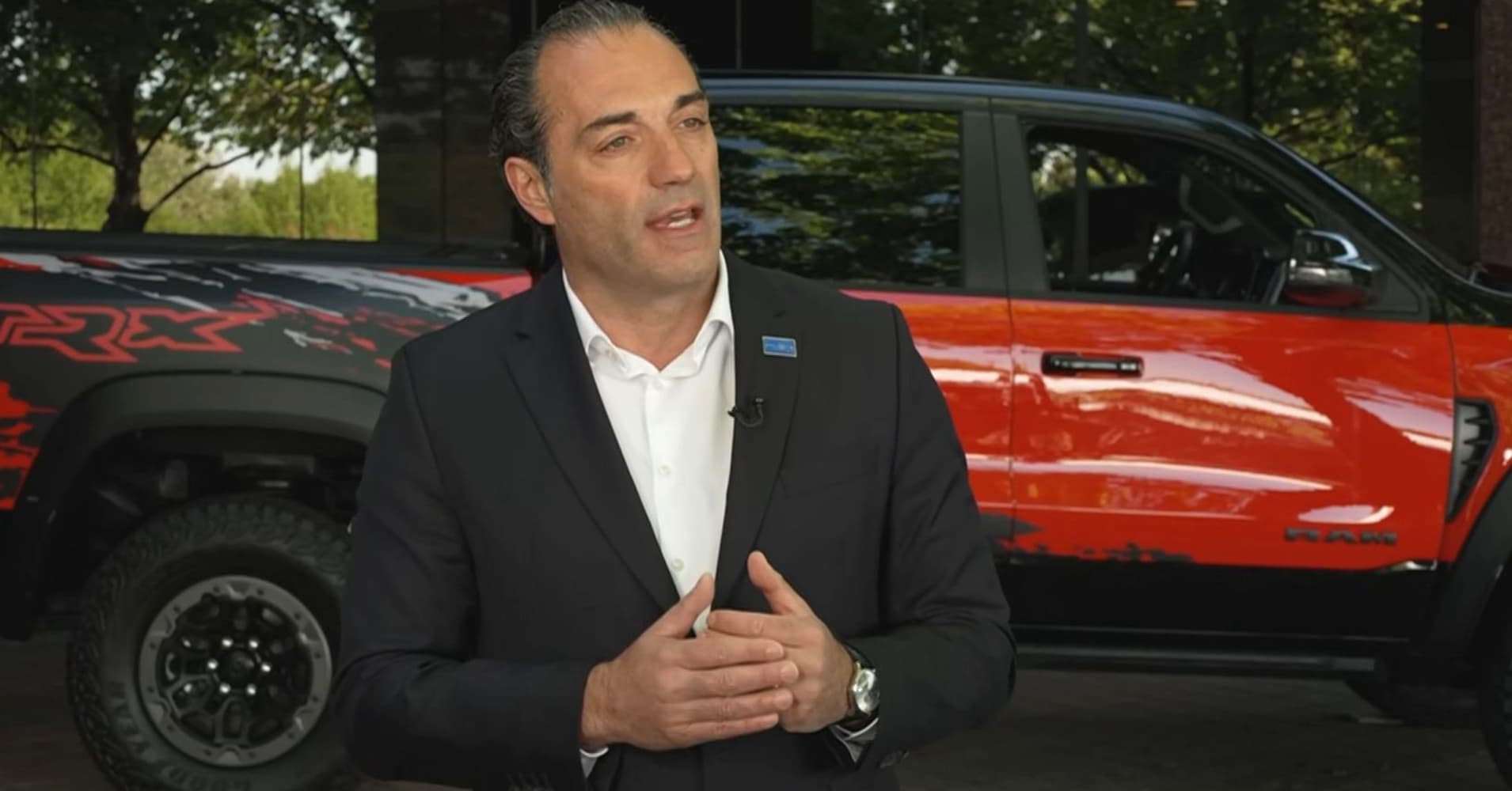 Stellantis unveils $70 billion turnaround plan, targets positive cash ...