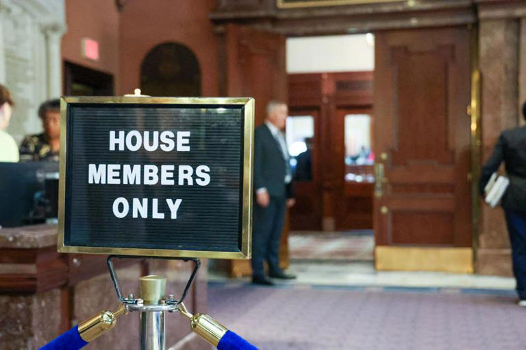 SC Senate Judiciary advances redistricting plan after midnight vote in ...