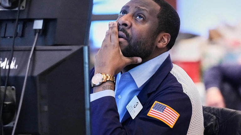 US markets decline amid rising oil prices and Treasury yields