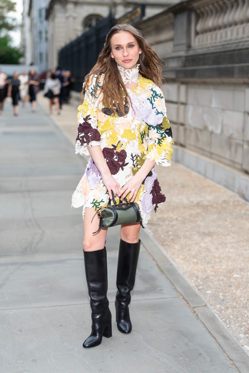 The Louis Vuitton cruise show was so star-studded
