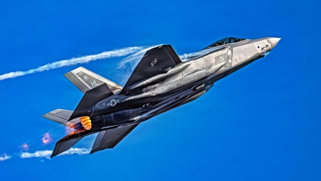 The F-55 'Ferrari' stealth fighter is a terrifying idea. Here's why