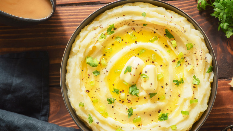 The absolute best toppings for mashed potatoes