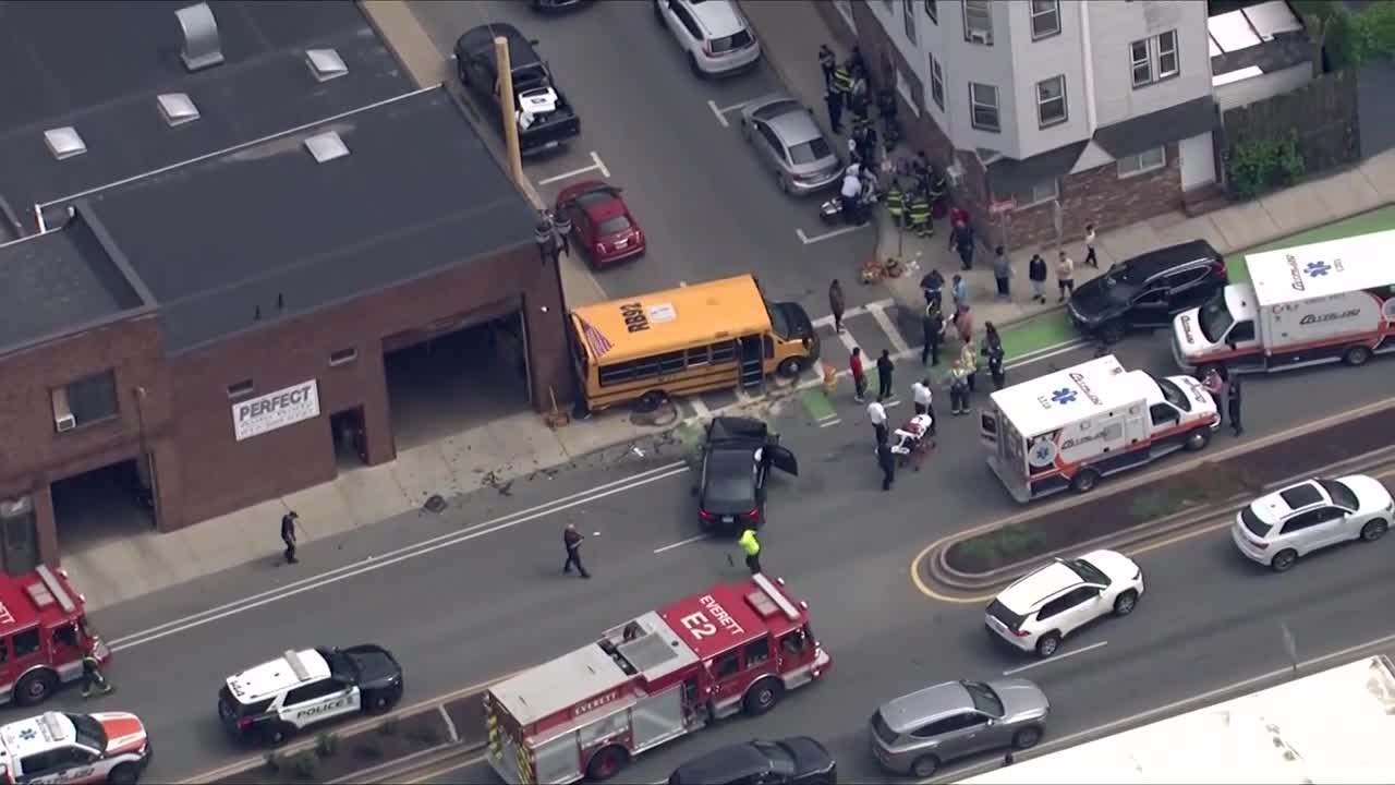 Students taken to hospitals after crash involving school bus in Everett