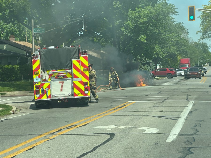 Crews put out car fire on State Boulevard