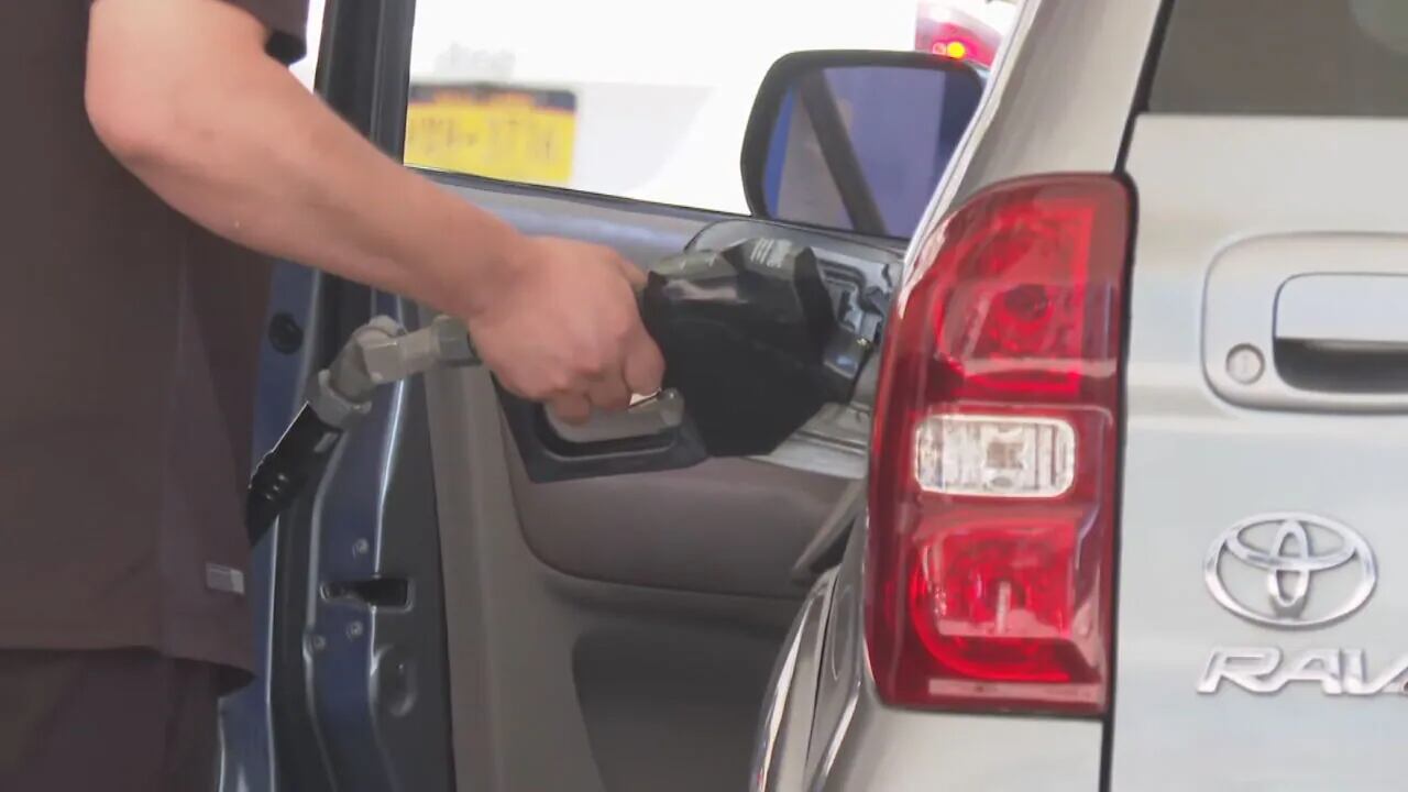 Memorial Day travelers brace for high gas prices, busy roads
