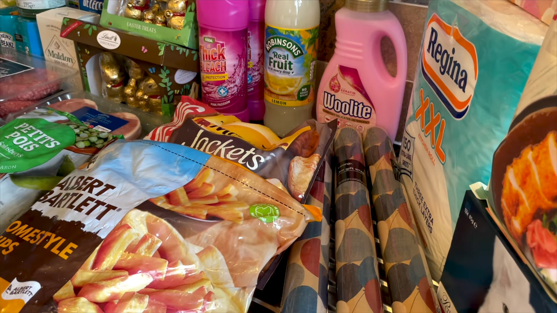 Smart weekly grocery shopping for a healthy family